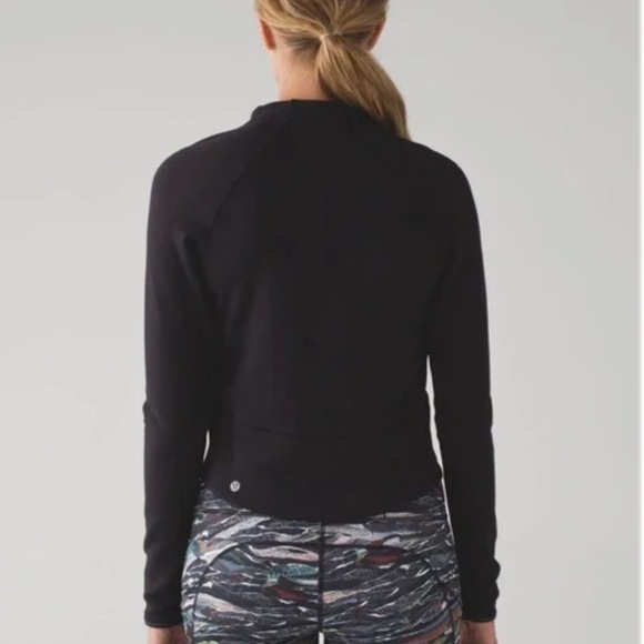 ~LULULEMON Hill and Valley Black Top~ - Picture 2 of 6